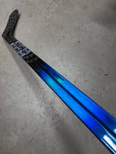 2 PACK 95 Flex P29M Senior CCM Jetspeed FT8 Pro Right Hand Hockey Stick Pro Stock (New)