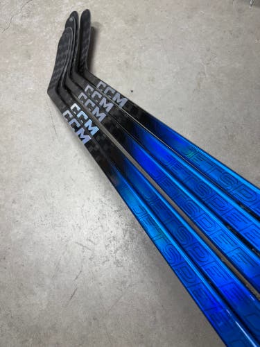 5 PACK 95 Flex P29M Senior CCM Jetspeed FT8 Pro Right Hand Hockey Stick Pro Stock (New)