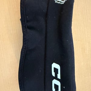 CCM NC900 Junior Hockey Neckguard Black