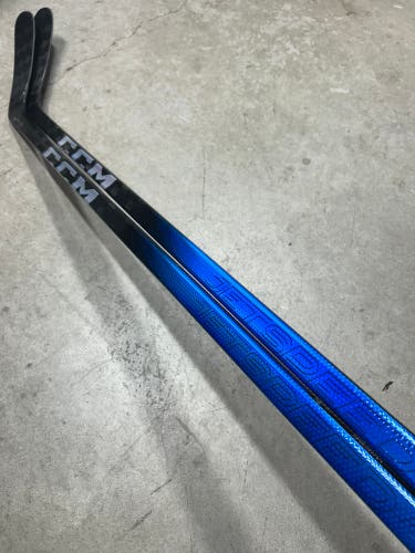 2 PACK 85 Flex P92M Senior CCM Jetspeed FT8 Pro Right Hand Hockey Stick Pro Stock (New)