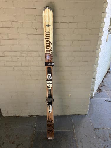Dynastar Legend 8000 Skis a72cm w/ Dynastar Fluid Bindings