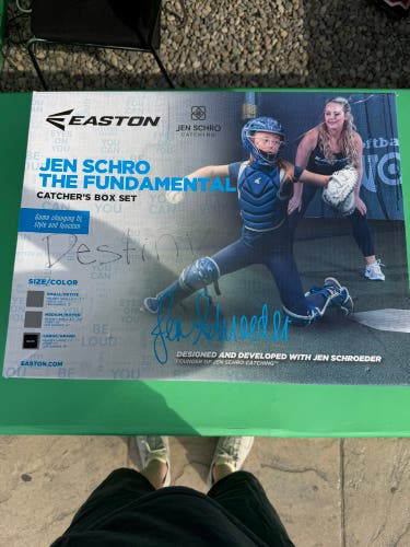 New Easton Jen Schro The Fundamental Catcher's Combo Set | Large