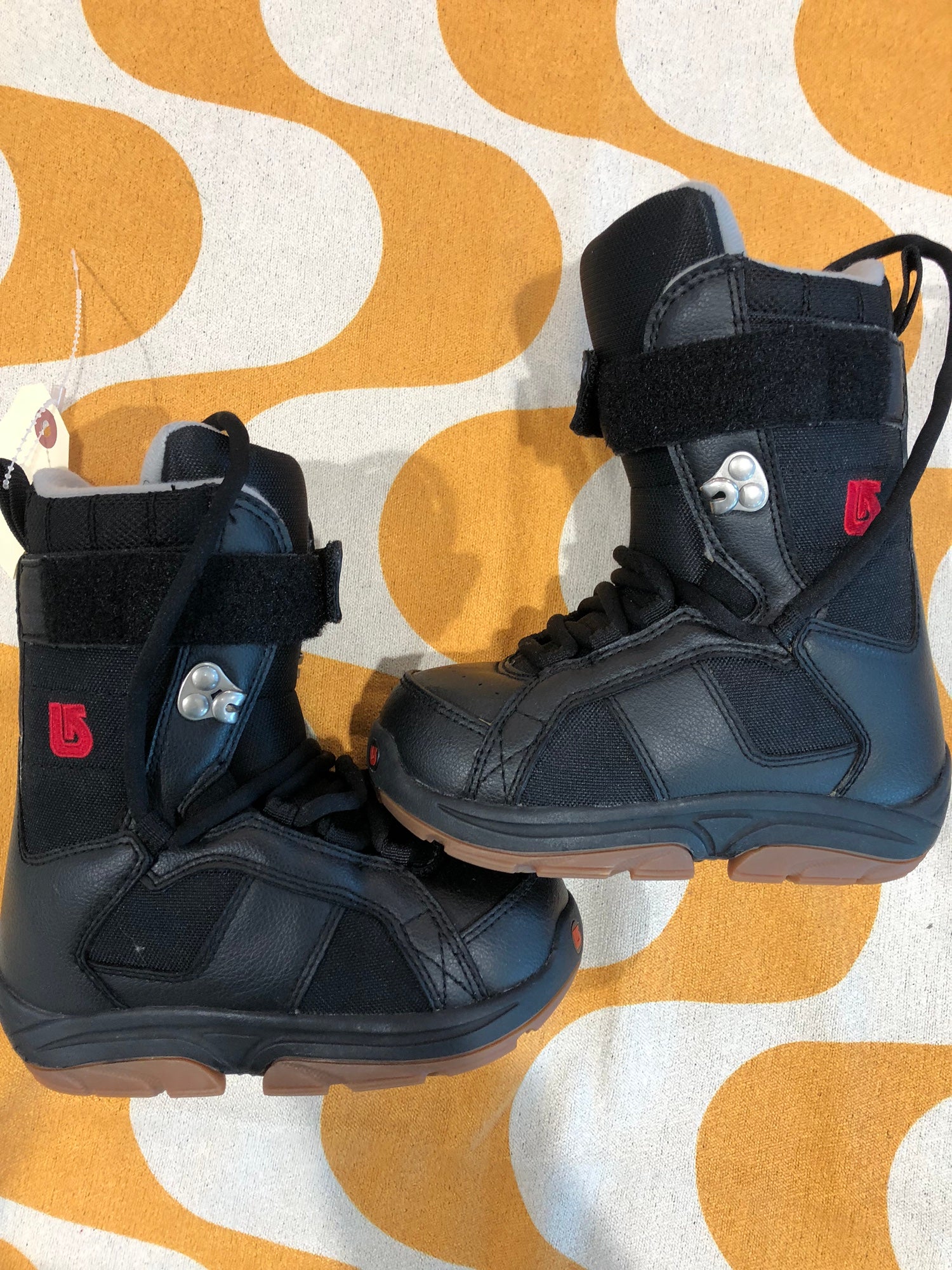 K2 Mini Turbo BOA Snowboard Boots | Size 13Y | SidelineSwap | Buy