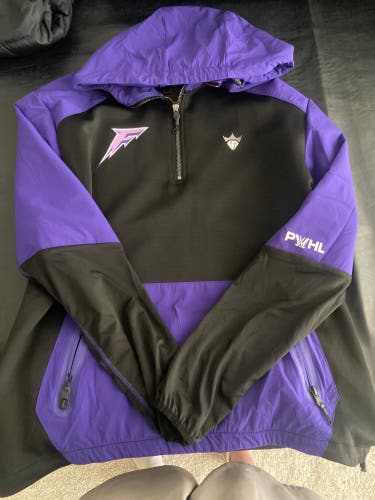 MN FROST Adult Unisex Large Sweatshirt (Used)