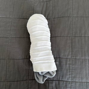 White Adult Unisex Medium/Large Adidas Socks (New)
