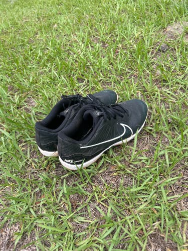 Black Men's Size M 9.5 (W 10.5) Adult Nike FastFlex Low Top Molded Cleats (Used)