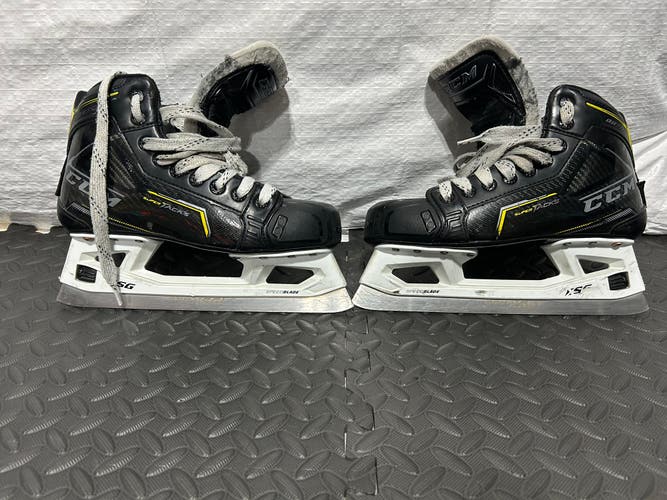 Youth CCM Regular Width Size 5.5 Super Tacks 9370 Hockey Skates