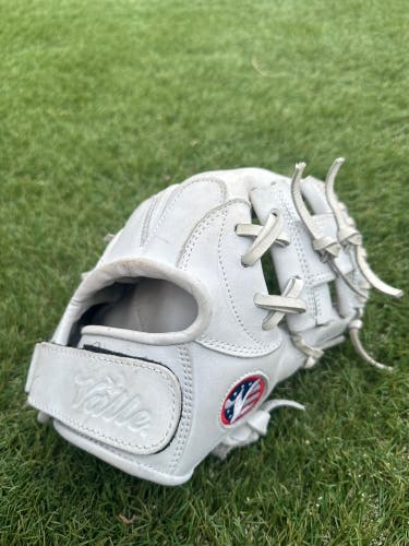 RH Infield Baseball Glove 11.5" (Used)