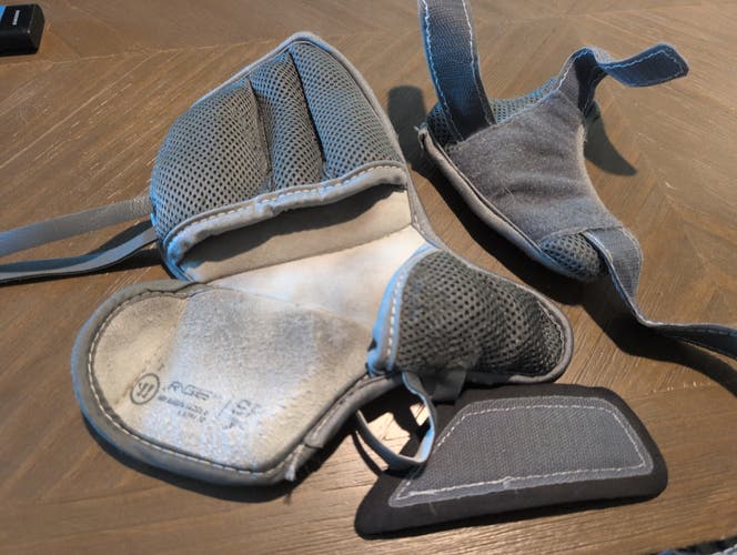 Warrior (Used) Catcher/Glove Liner Regular