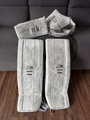 31" Brian's Optik x3 Regular Goalie Full Set (Used)