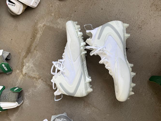 White Men's Size M 11.5 (W 12.5) Adult Nike Alpha Huarache 8 Pro High Top Molded Cleats (New)