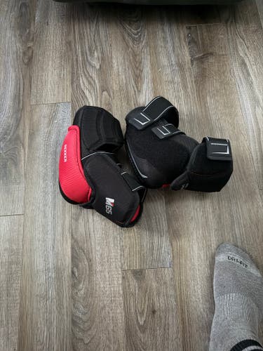 Senior Medium Sher-Wood Elbow Pads (Used)