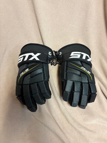STX Stallion 200 Lacrosse Gloves (Used)