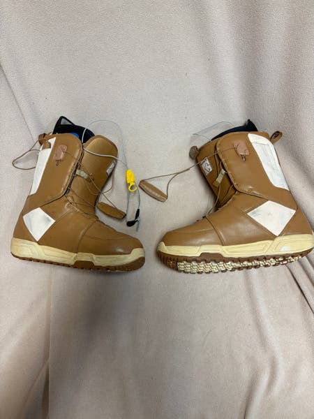 Women's Size M 9.0 (W 10.0) Burton Mint Snowboard Boots (Used