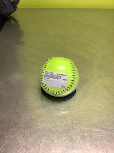 Used Worth Baseball & Softball Accessories 11686-s000021598