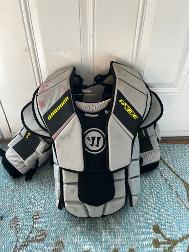 Large Warrior Ritual RX3 E Goalie Chest Protector (Used)