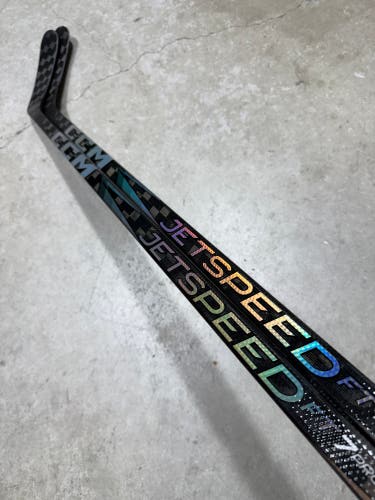 2 PACK 95 Flex P28M Senior CCM Jetspeed FT7 Pro Right Hand Hockey Stick Pro Stock (New)
