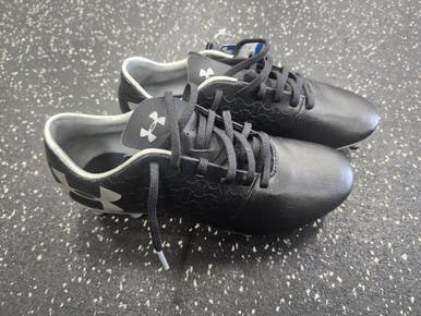 Used Under Armour Ortholite Soccer Cleats Junior 04 11849-s000031483