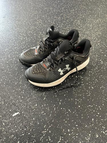 Used Under Armour Charged Turf Bb Sb Cleats Black Youth 06.5 11849-s000032398