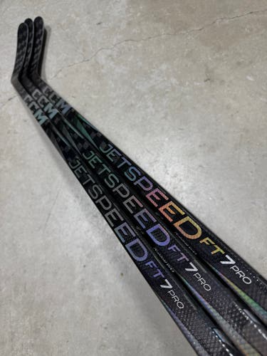 3 PACK 95 Flex P28M Senior CCM Jetspeed FT7 Pro Right Hand Hockey Stick Pro Stock (New)