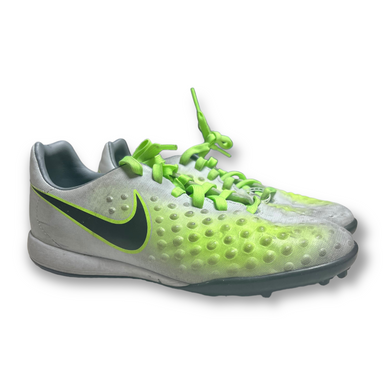Used Nike Junior 04 Indoor Soccer Indoor Cleats 11375-s000330228