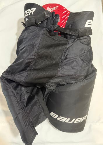 Men's Junior Small Bauer Lil Sport Hockey Pants (Used)