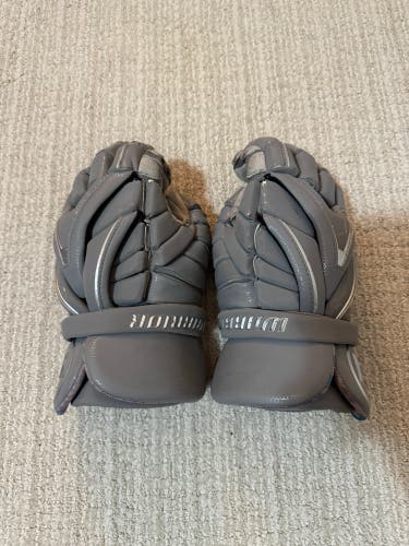 Used Warrior Evo Lacrosse Gloves (Large)
