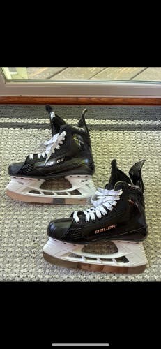 Bauer Supreme Matrix Hockey Skates size 6 fit 2(Used)