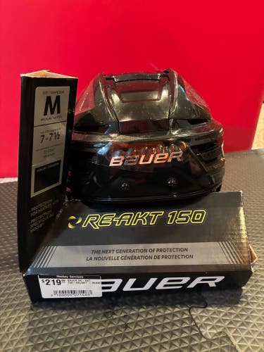 Medium Bauer Re-Akt 150 Helmet (New)