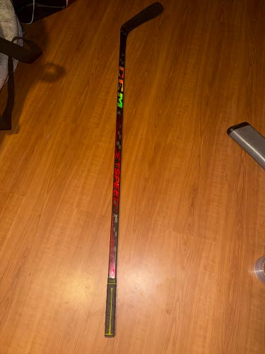 Senior CCM JetSpeed FT7 Pro Right Handed Hockey Stick P28 95 Flex Pro Stock (Used)