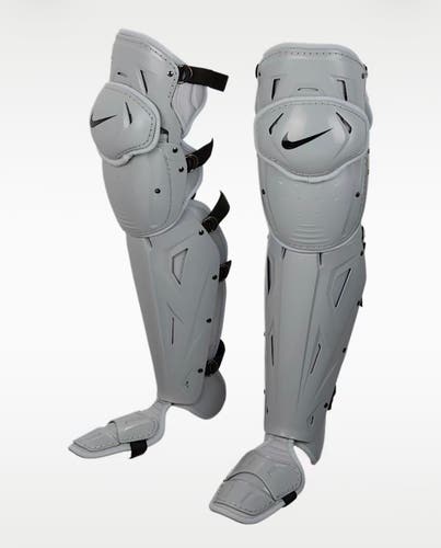 Nike Diamond Elite Catcher's Leg Guards 17” 
*NEW WITH TAGS!