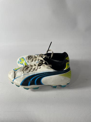 Used Puma Puma Soccer Cleat Wht Sz Y6 Youth 06.0 Cleat Soccer Outdoor Cleats 11834-s000010707
