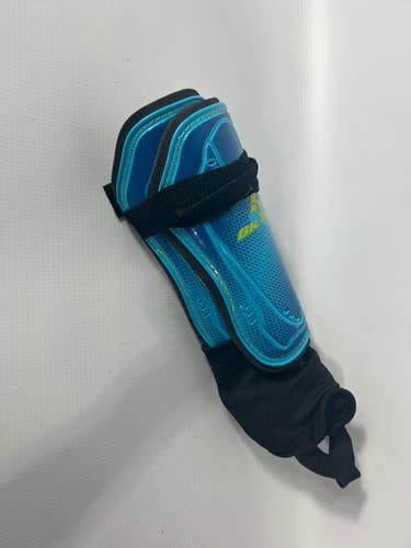 Used Brava Md Soccer Shin Guards 11834-s000013238