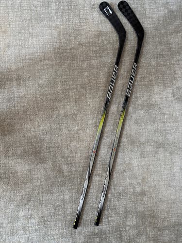 (2) Junior Bauer Vapor Hyperlite 2 Left Hand Hockey Stick P92 40 Flex (Used)