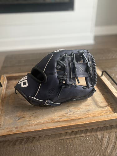 Nokona Youth - SuperSoft RH Baseball Glove