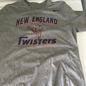 Gray Small / Medium Adult Unisex Nike Shirt (Used)