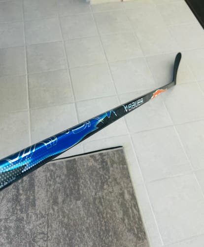 Senior Bauer Flylite LH Hockey Stick P28 77 Flex Pro Stock (New)