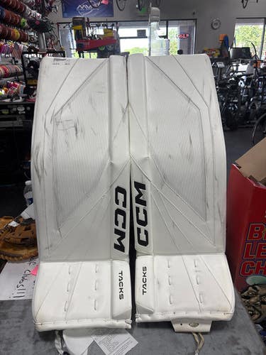 Used Ccm Tacks Goalie Leg Pads Senior White 33" 11337-s000488139