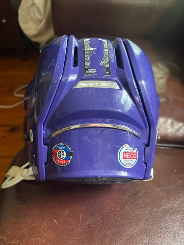 Medium Bauer Re-Akt 150 Helmet (Used)