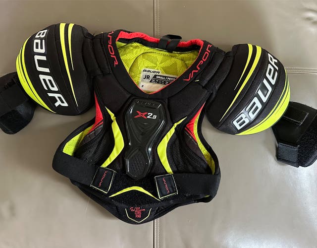 Small Bauer Vapor X2.9 
Chest Protector, JR (Used)