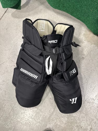 Black Warrior Ritual X5 Pro Hockey Goalie Pants (Used) | Intermediate Medium/Large
