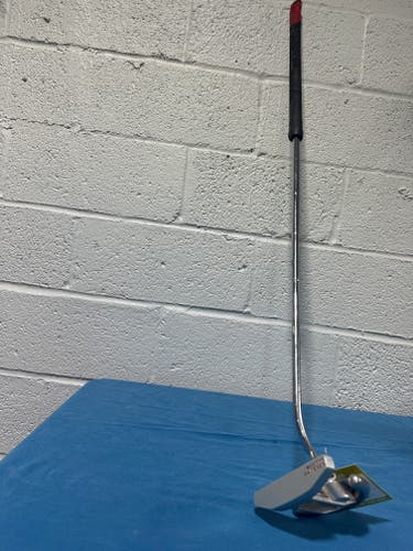Men's Scotty Cameron Mallet Futura Right Handed Putter 35" (Used)