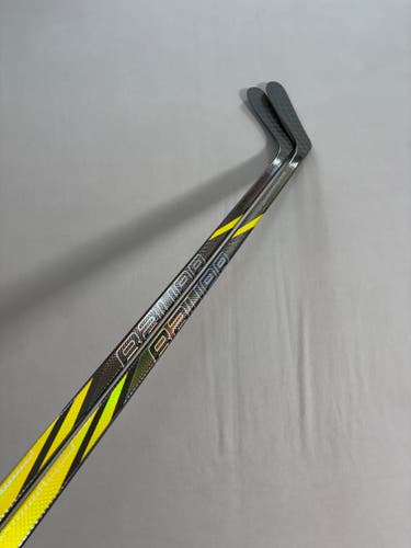 *2 Pack* of New 70 Flex P92 Senior Bauer Nexus League (Tracer dress) Left Hand Hockey Sticks - Gold