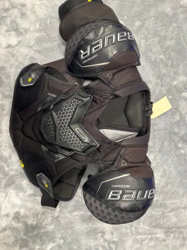 Medium Intermediate Bauer Supreme 3S Pro Shoulder Pads (Used)