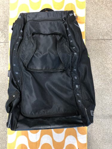 GRIT Flex Tower Wheeled Hockey Bag (Used)