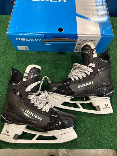Senior Bauer Supreme Shadow Hockey Skates (Fit 2) Size 9.5 (New)