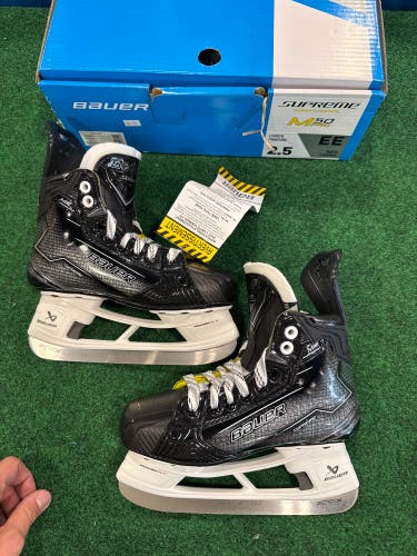 Junior Bauer Supreme M50 Pro Hockey Skates (Extra Wide) Size 2.5 (New)