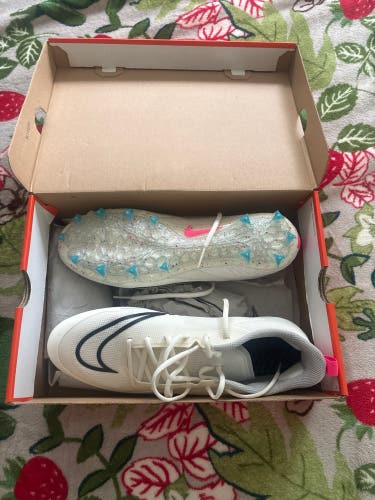 White Men's Size M 11.0 (W 12.0) Adult Nike Alpha Huarache 8 Elite Low Top (New)
