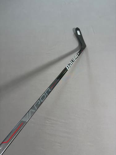 New 87 Flex P28 Senior Bauer Vapor League Left Hand Pro Stock Hockey Stick