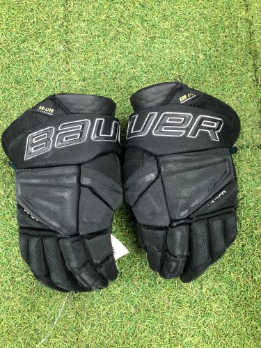 Senior Bauer Vapor Hyperlite Gloves 13" (Used)